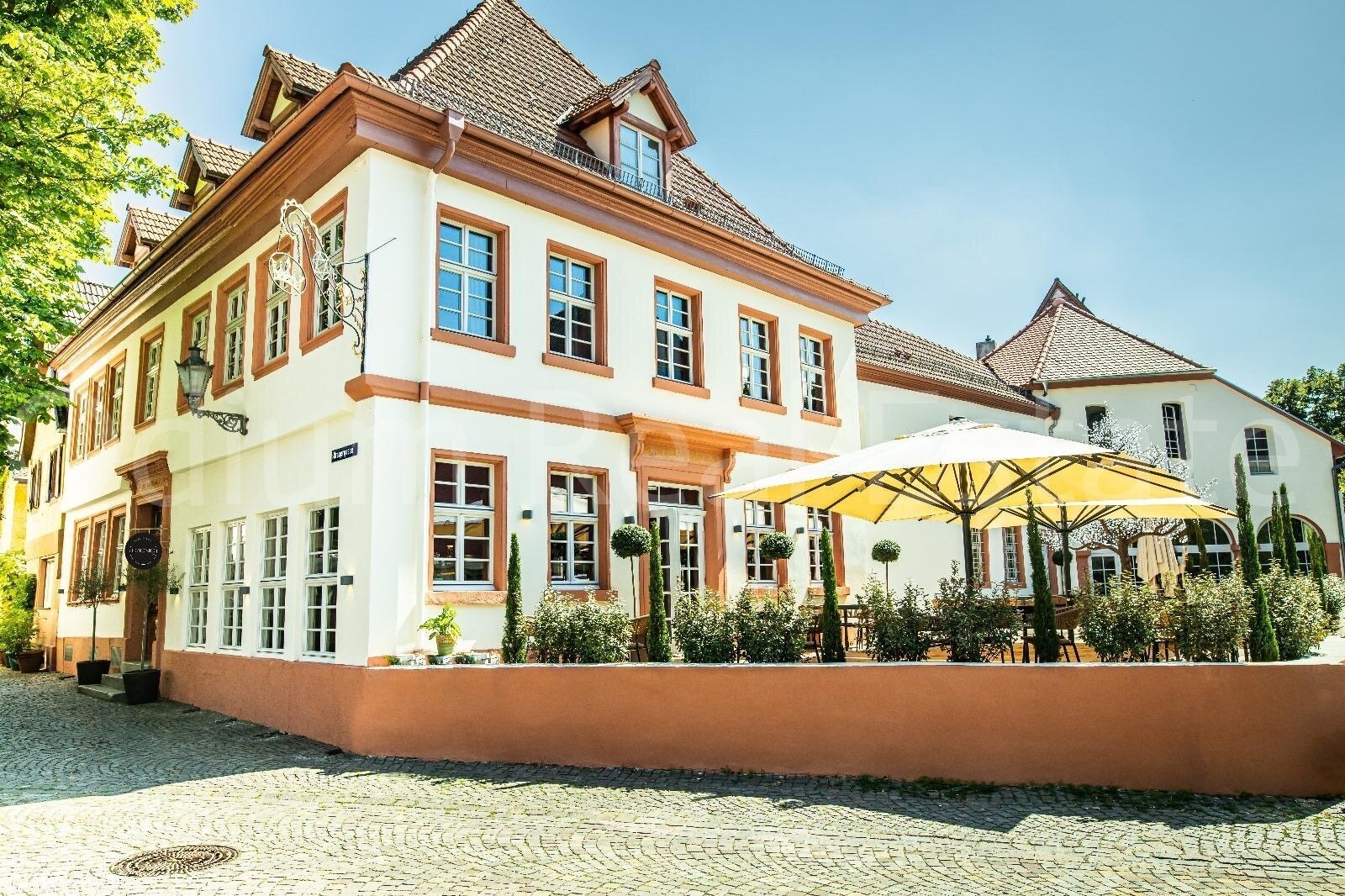 Historisches Boutique-Hotel mit Restaurant und genehmigter Traumwohnung Historisches Boutique-Hotel mit Restaurant und genehmigter Traumwohnung